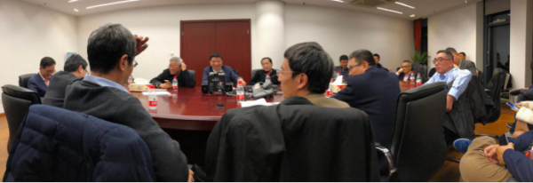 图片21:理事、资深校友与母校领导座谈.png